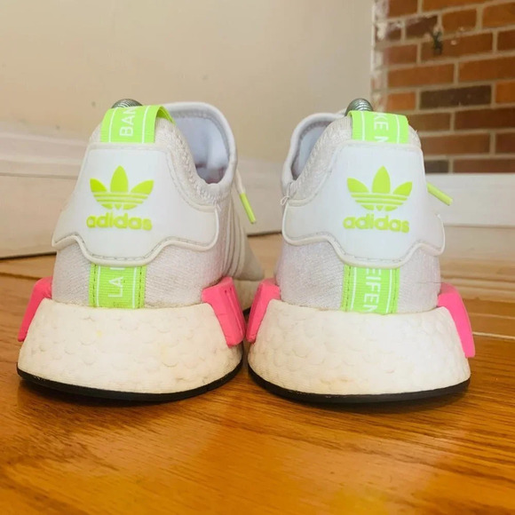 Adidas NMD R1 Sneakers in Pale Nude Size 7.5 Women's Boost Sole - Picture 7 of 9